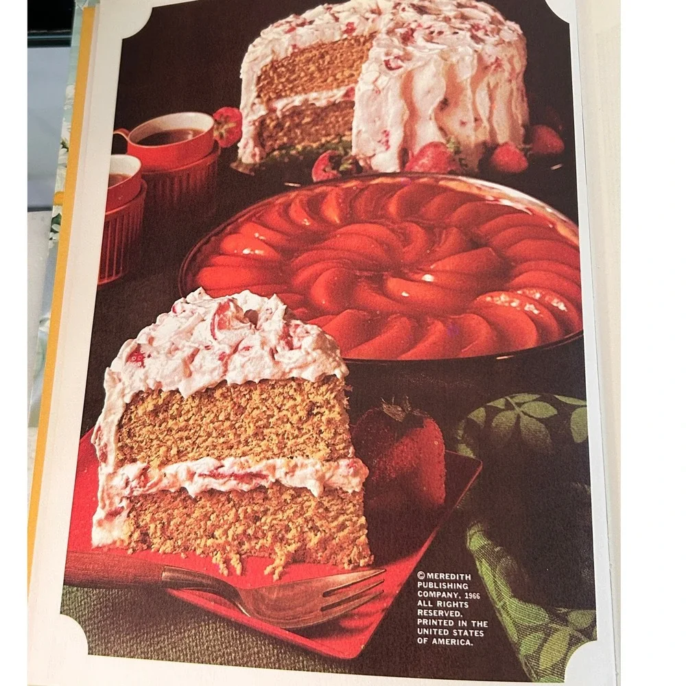 Vintage 1966 Better Homes and Gardens Pies and Cakes Cookbook Meredith Press